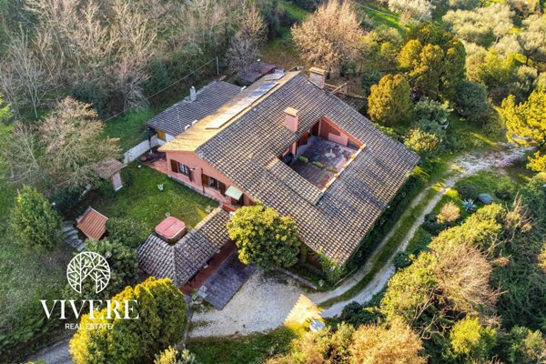 casa indipendente in vendita a Terni in zona Collesecozza