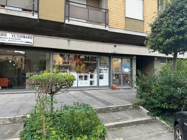 negozio in vendita a Terni