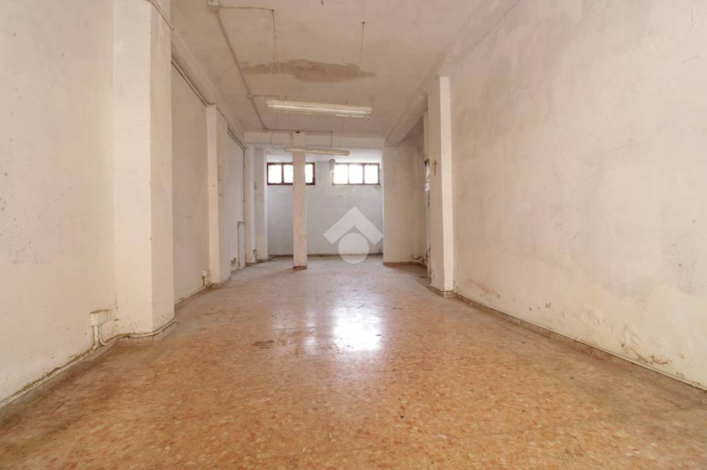 negozio in vendita a Terni in zona Centro Città
