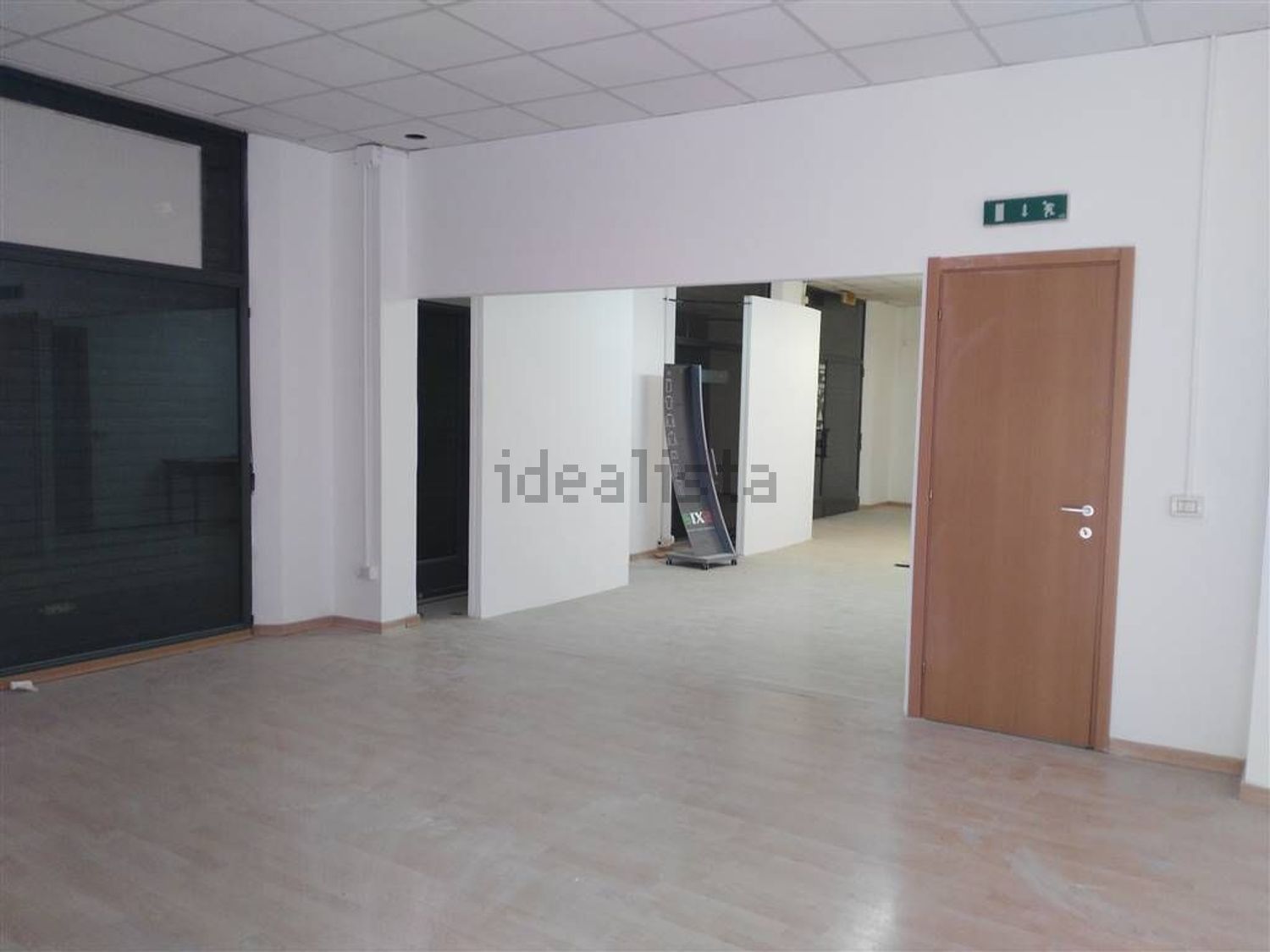locale commerciale in vendita a Terni