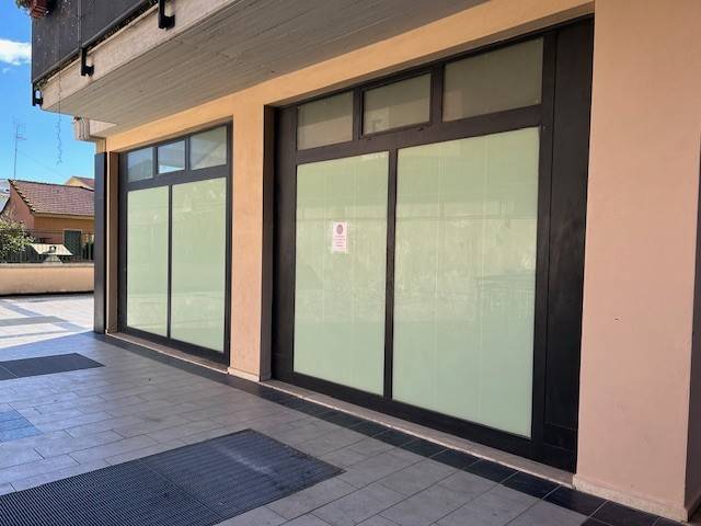 negozio in vendita a Terni in zona Gabelletta