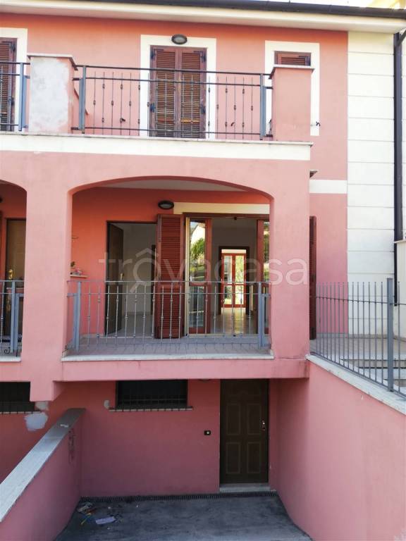 casa indipendente in vendita a Terni in zona Vocabolo Valenza