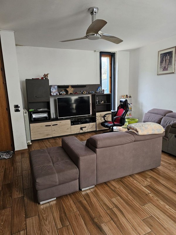 casa indipendente in vendita a Terni