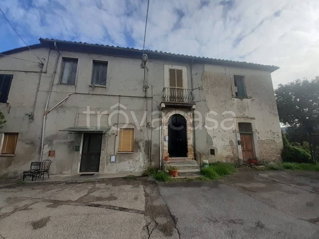 casa indipendente in vendita a Terni in zona Vocabolo Valenza