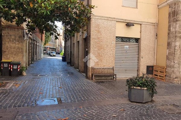 negozio in vendita a Terni in zona Centro Città