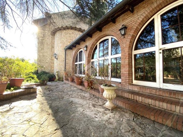 casa indipendente in vendita a Terni in zona Marmore