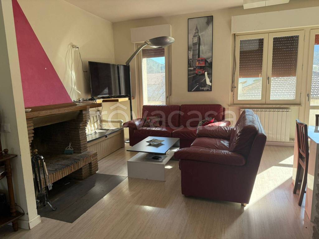 appartamento in vendita a Terni in zona Marmore