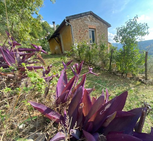 casa indipendente in vendita a Terni