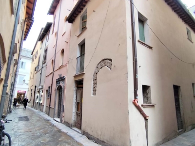 intera palazzina in vendita a Terni in zona Centro Città