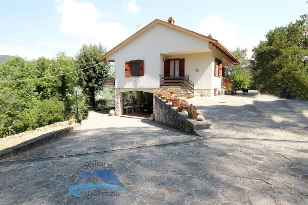 casa indipendente in vendita a Terni in zona Collestatte