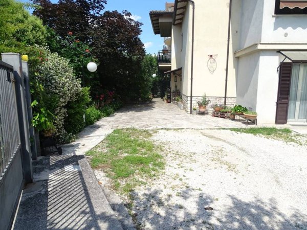 casa indipendente in vendita a Terni in zona Papigno