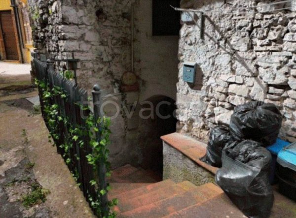 appartamento in vendita a Terni in zona Papigno