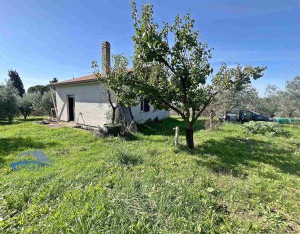 casa indipendente in vendita a Terni in zona Piedimonte