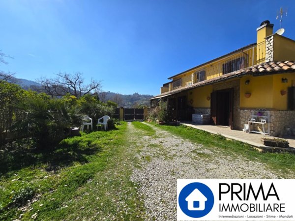casa indipendente in vendita a Terni in zona Vocabolo Valenza