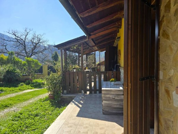 casa indipendente in vendita a Terni in zona Vocabolo Valenza