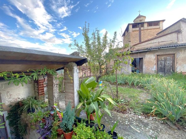 appartamento in vendita a Terni in zona Torreorsina