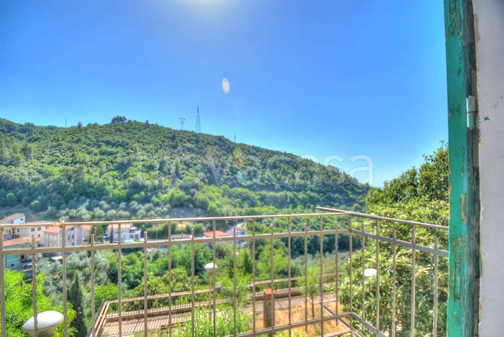casa indipendente in vendita a Terni in zona Papigno