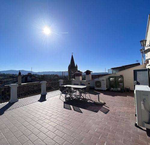casa indipendente in vendita a Terni in zona Collescipoli