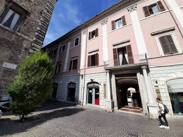negozio in vendita a Terni in zona Centro Città