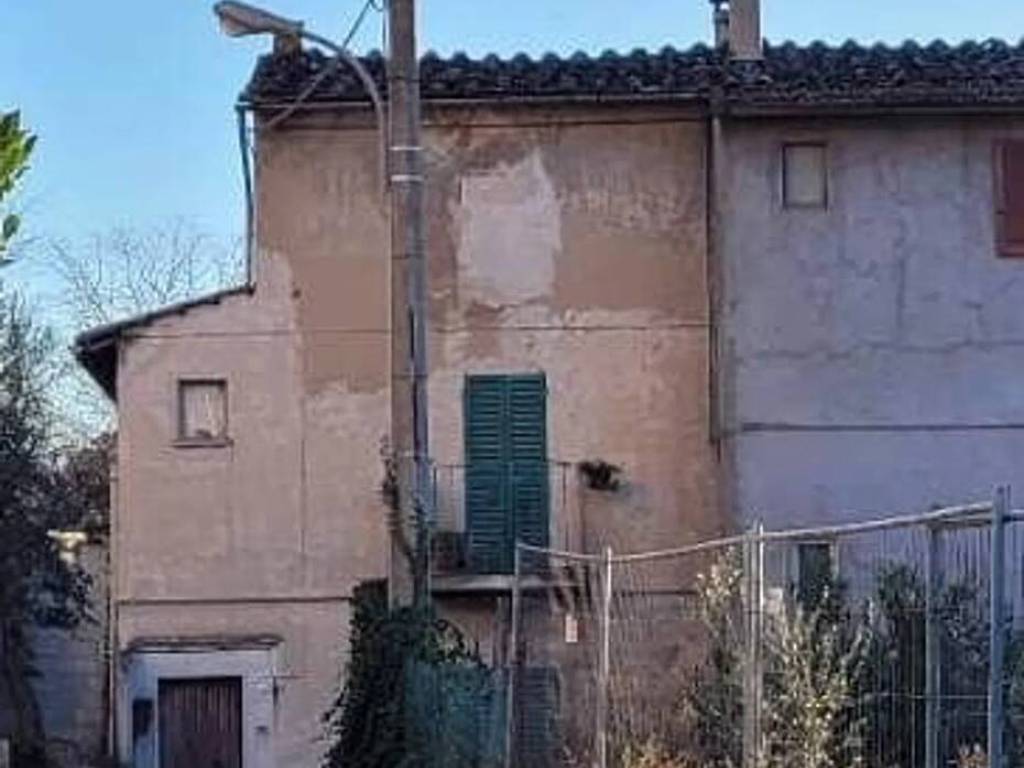 appartamento in vendita a Terni in zona Vocabolo Valenza
