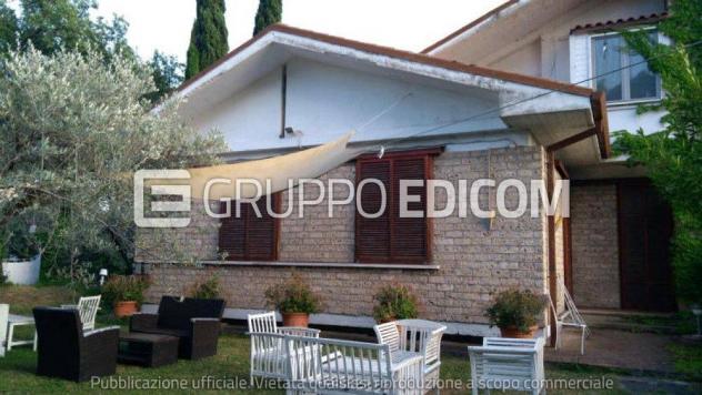 casa indipendente in vendita a Terni