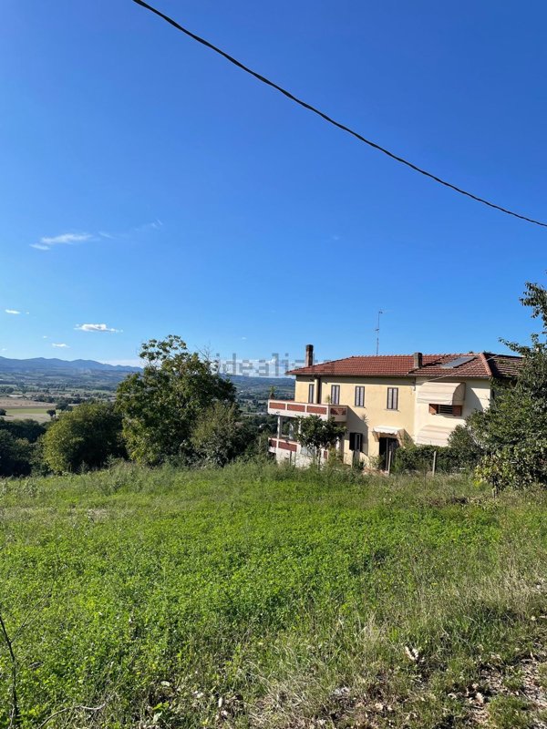 casa semindipendente in vendita a Terni