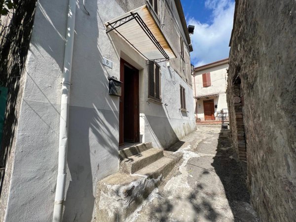 appartamento in vendita a Terni in zona Papigno