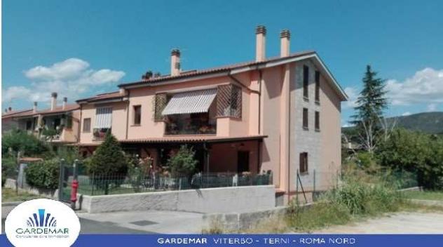 casa indipendente in vendita a Terni