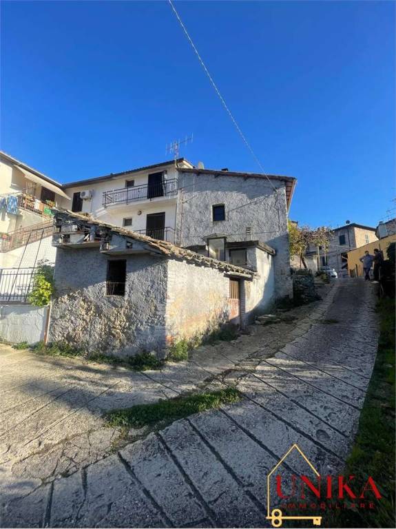 appartamento in vendita a Terni in zona Papigno