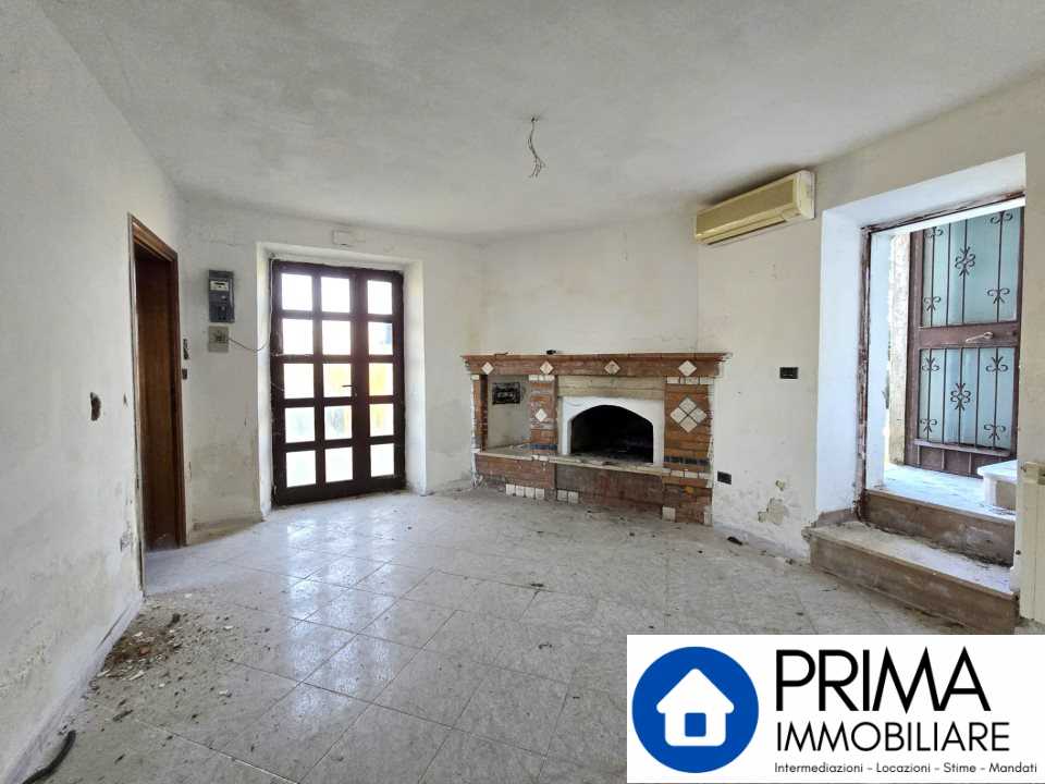 casa indipendente in vendita a Terni in zona Poscargano
