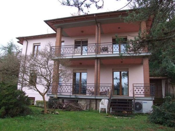 casa indipendente in vendita a Terni in zona Vocabolo Valenza