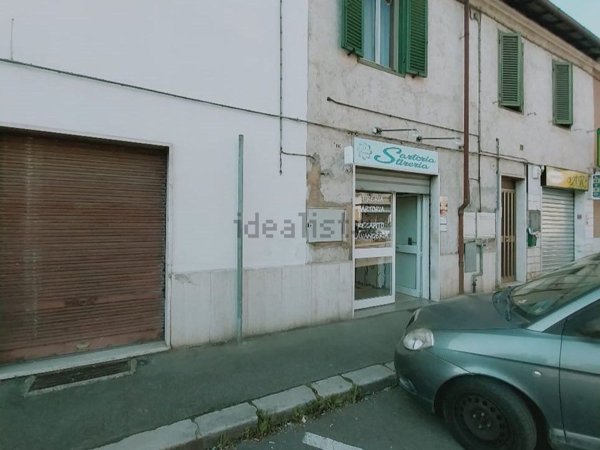 locale commerciale in vendita a Terni in zona Centro Città