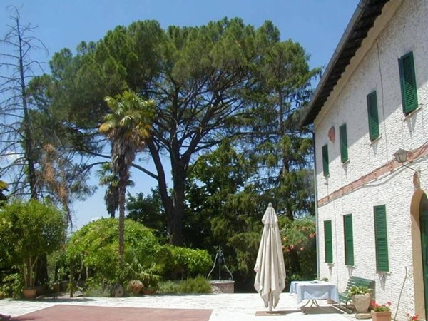 casa indipendente in vendita a Terni in zona Piedimonte