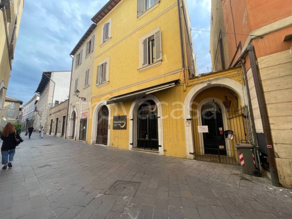 quadrivano in vendita a Terni in zona Centro Città