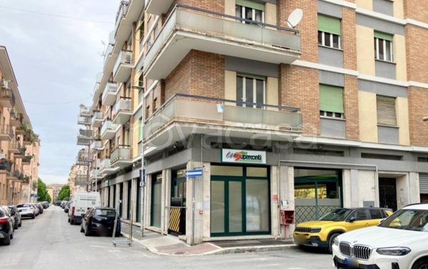 negozio in vendita a Terni in zona Centro Città
