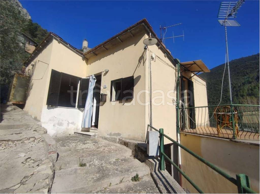 casa indipendente in vendita a Terni in zona Rocca San Zenone