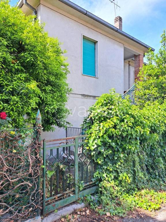 casa indipendente in vendita a Terni in zona Rivo