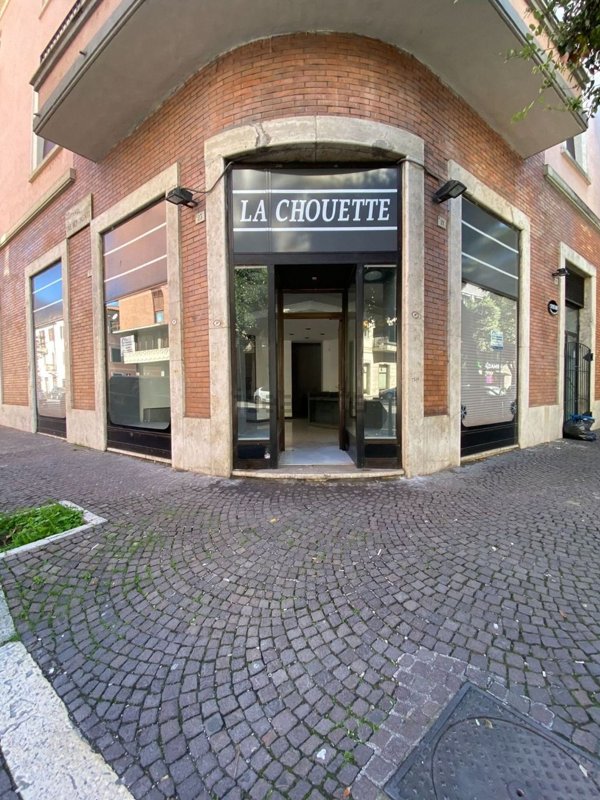 locale commerciale in vendita a Terni