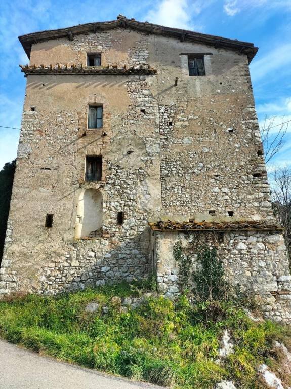 appartamento in vendita a Terni in zona Miranda
