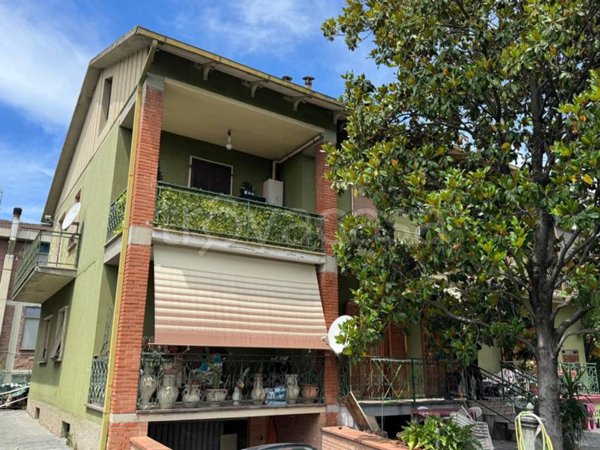casa indipendente in vendita a Terni