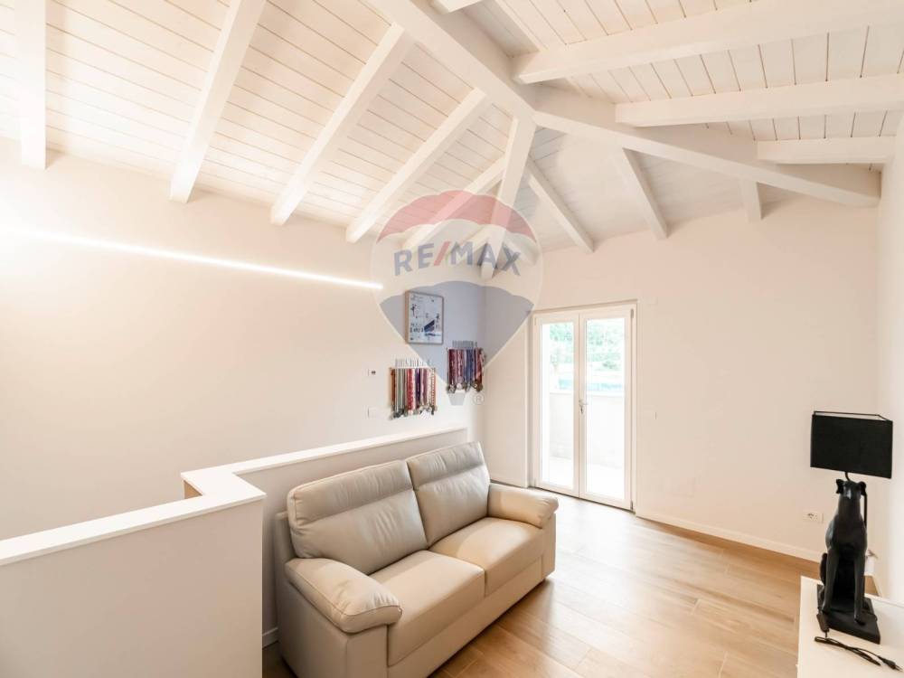 casa indipendente in vendita a Terni