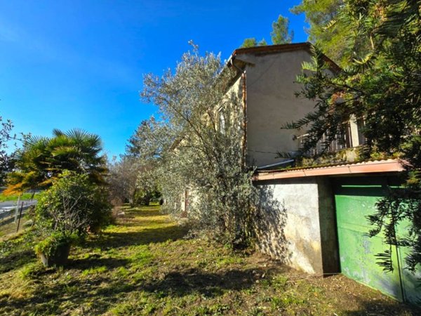 casa indipendente in vendita a Terni in zona San Carlo