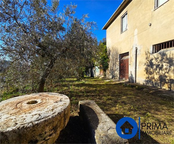 casa indipendente in vendita a Terni