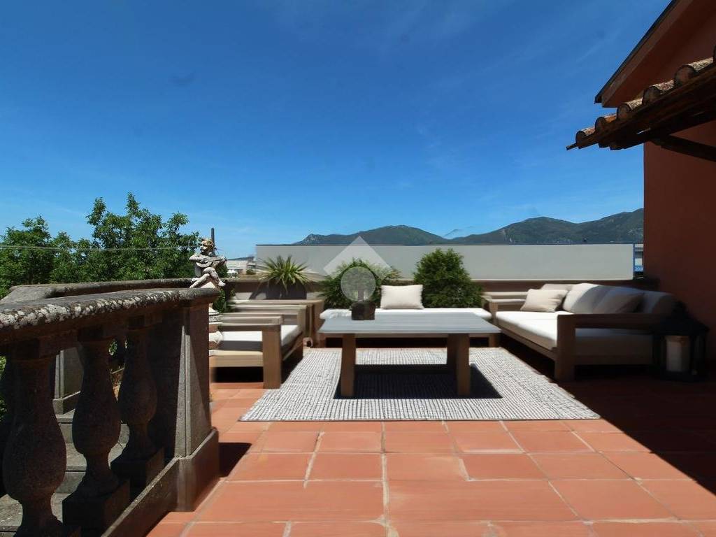 casa indipendente in vendita a Terni in zona Centro Città