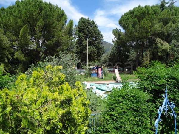 casa indipendente in vendita a Terni in zona Centro Città