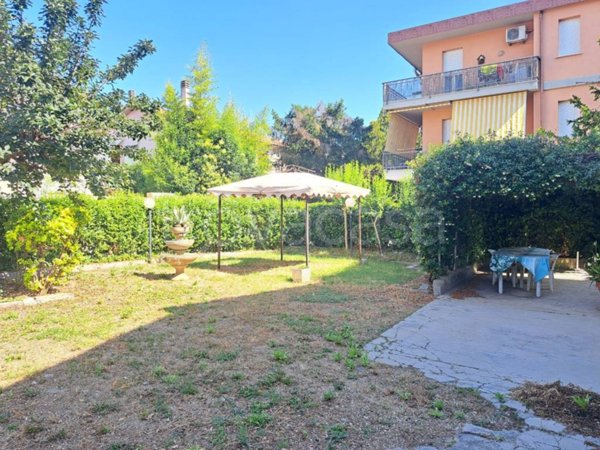 casa indipendente in vendita a Terni