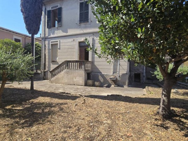 casa indipendente in vendita a Terni in zona Centro Città