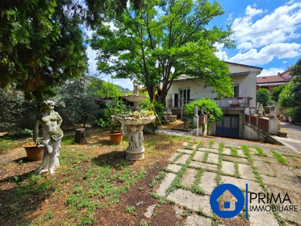 casa indipendente in vendita a Terni in zona Rocca San Zenone