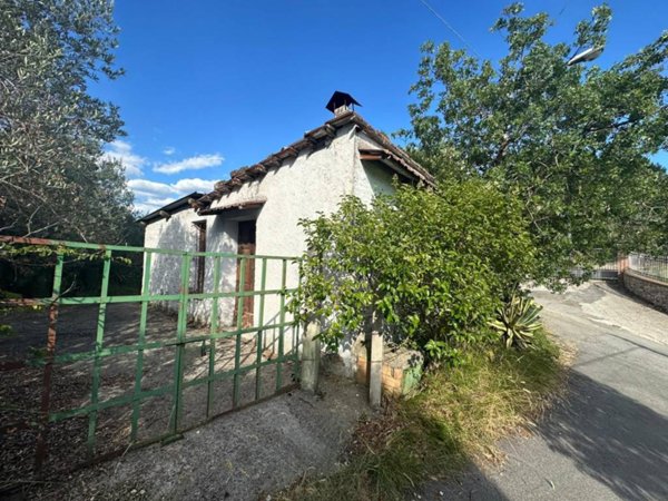 casa indipendente in vendita a Terni in zona Papigno