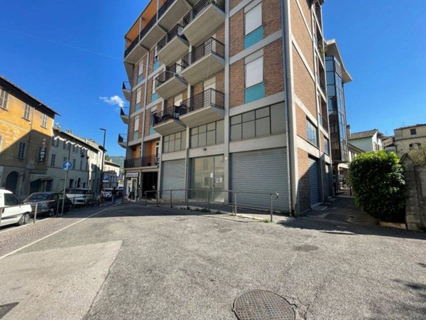 negozio in vendita a Terni in zona Centro Città